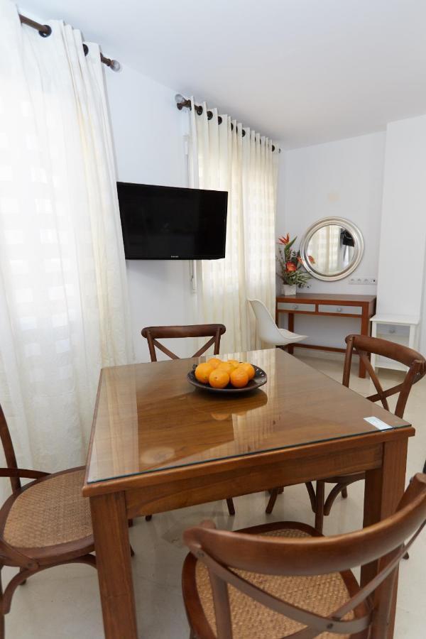 Apartamentos Anfiteatro Benidorm Luaran gambar