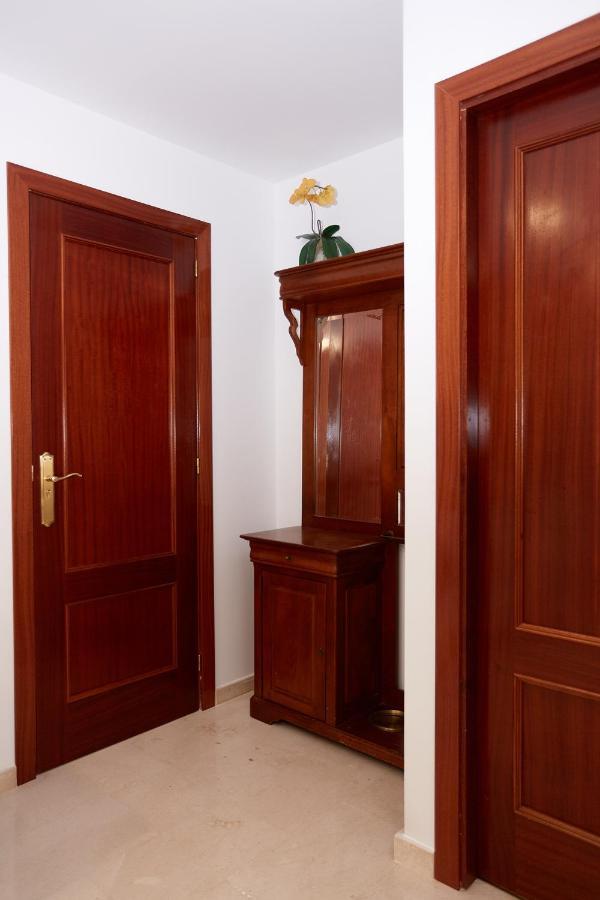 Apartamentos Anfiteatro Benidorm Luaran gambar