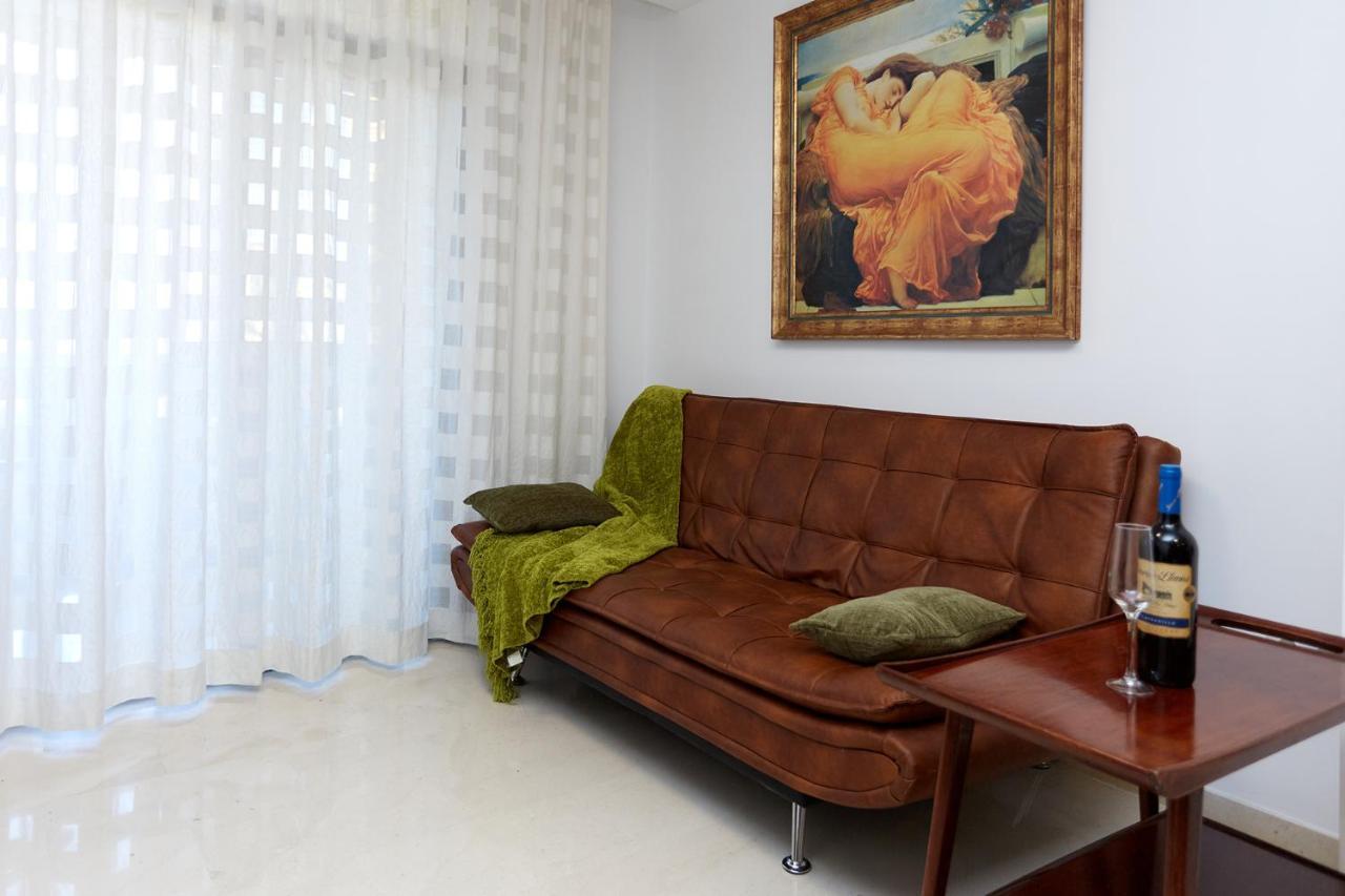 Apartamentos Anfiteatro Benidorm Luaran gambar